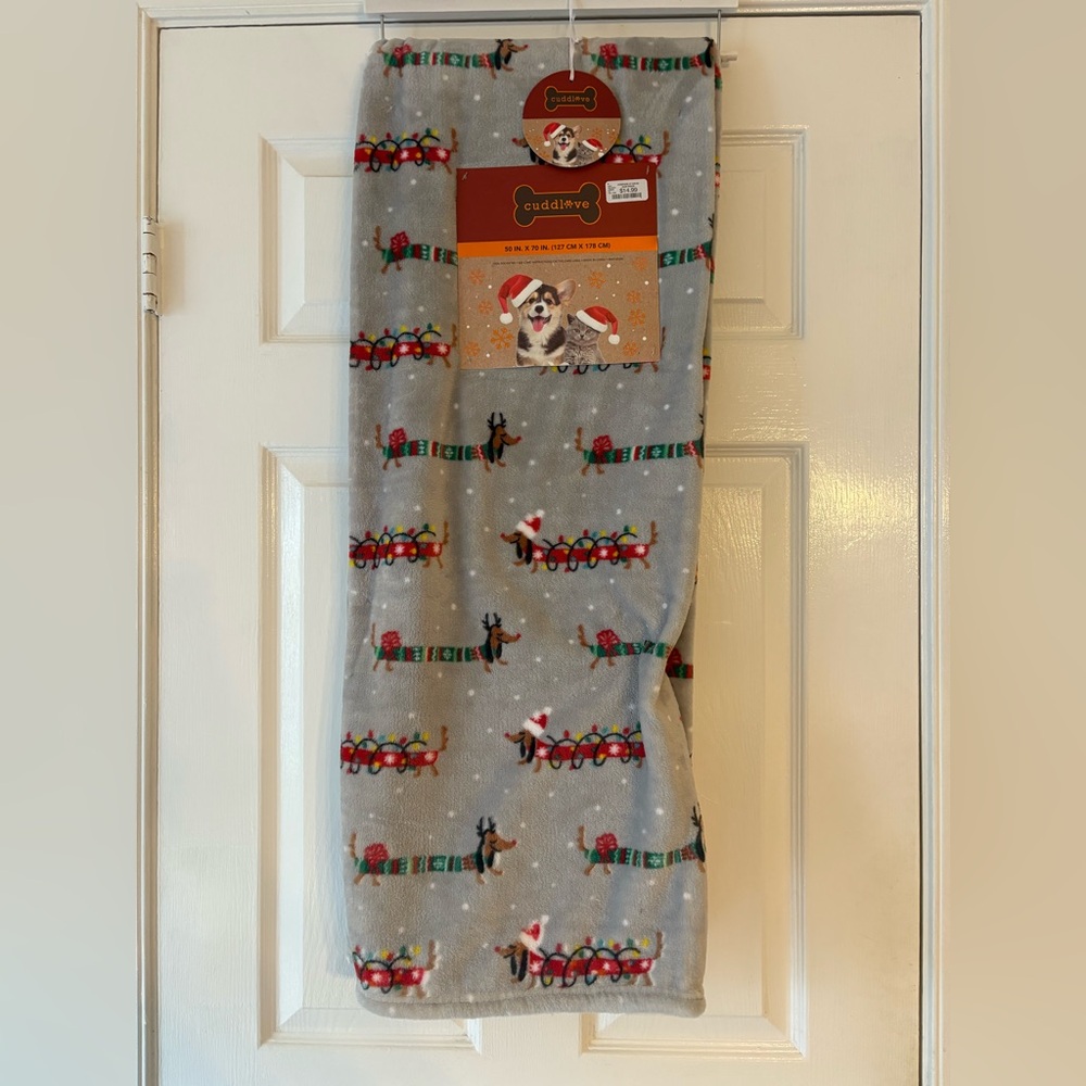 Cuddlove Gray Dachshund Holiday Blanket